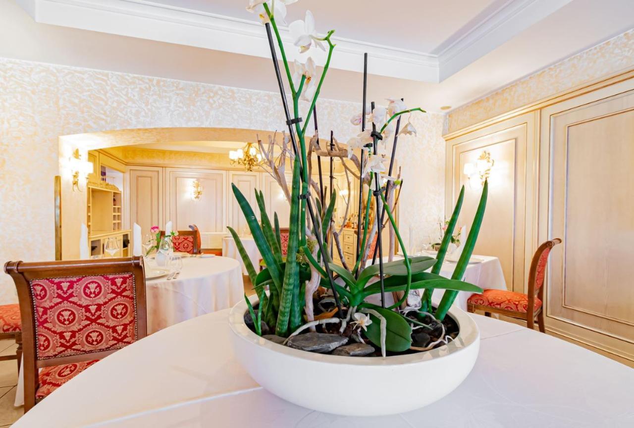 Hotel Re'Ser Stuff Roeser Luaran gambar