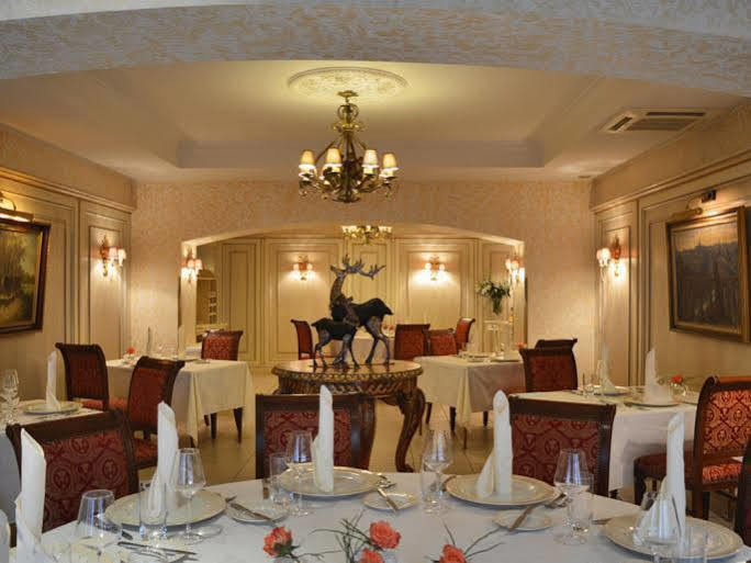 Hotel Re'Ser Stuff Roeser Luaran gambar