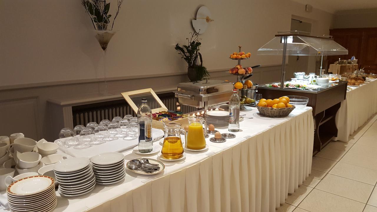 Hotel Re'Ser Stuff Roeser Luaran gambar